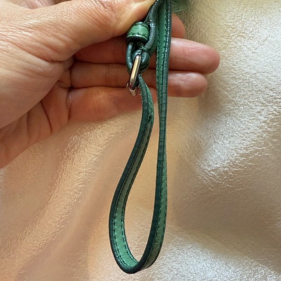 Auth Prada Eco Pelliccia Faux Fur Wristlet Clutch Green - Picture 11 of 15